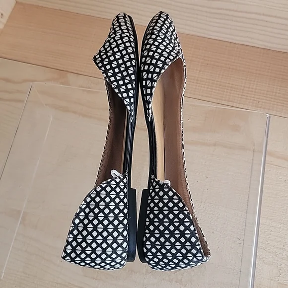 Gap sz6 Canvas Black and White Flats - Picture 4 of 8